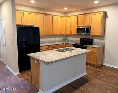 255 Beech Brook Street - Photo Thumbnail 1