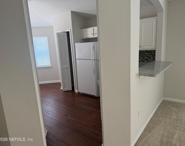 5550 Oak Crossing Drive - Photo Thumbnail 11