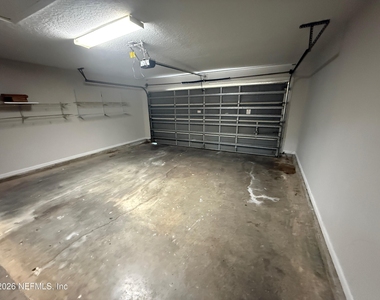 5550 Oak Crossing Drive - Photo Thumbnail 32