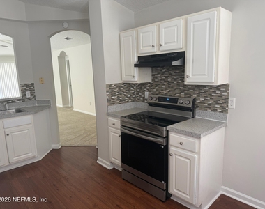 5550 Oak Crossing Drive - Photo Thumbnail 9