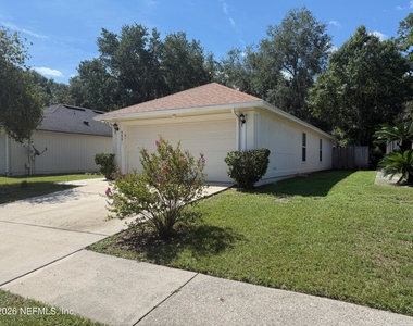 5550 Oak Crossing Drive - Photo Thumbnail 2