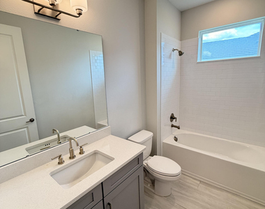 1352 Arklow Circle - Photo Thumbnail 24