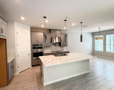 1352 Arklow Circle - Photo Thumbnail 7