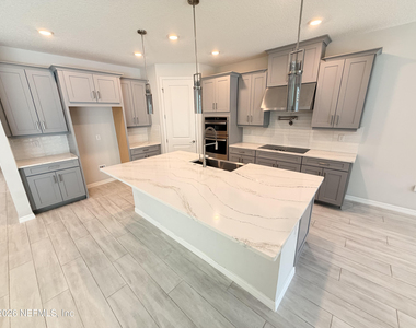 1352 Arklow Circle - Photo Thumbnail 8