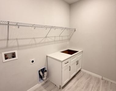 1352 Arklow Circle - Photo Thumbnail 29