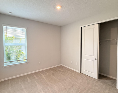 1352 Arklow Circle - Photo Thumbnail 16