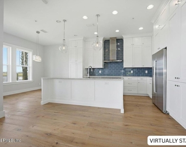 2310 Beach Boulevard - Photo Thumbnail 6