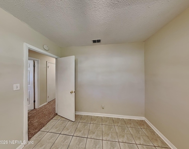 237 Blairmore Boulevard - Photo Thumbnail 14
