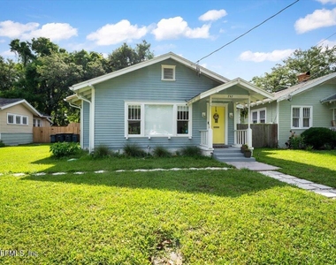 747 West Street - Photo Thumbnail 3
