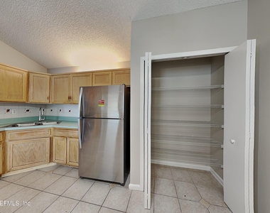 1883 Mackenzie Court S - Photo Thumbnail 5