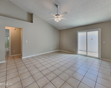 1883 Mackenzie Court S - Photo Thumbnail 2