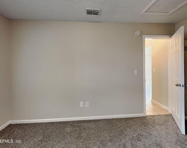 1883 Mackenzie Court S - Photo Thumbnail 9