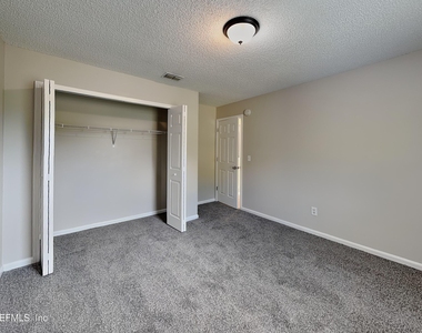 1883 Mackenzie Court S - Photo Thumbnail 11