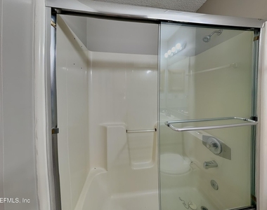 1883 Mackenzie Court S - Photo Thumbnail 13
