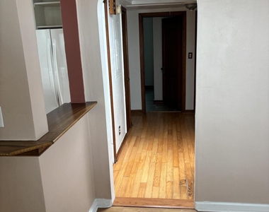 1343 Rensselaer Avenue - Photo Thumbnail 33