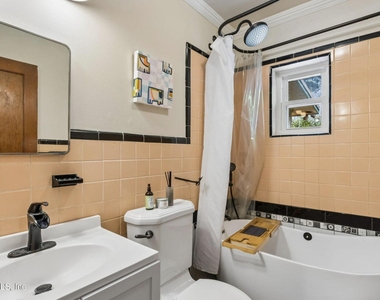 1343 Rensselaer Avenue - Photo Thumbnail 22