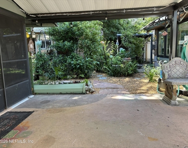 1343 Rensselaer Avenue - Photo Thumbnail 46