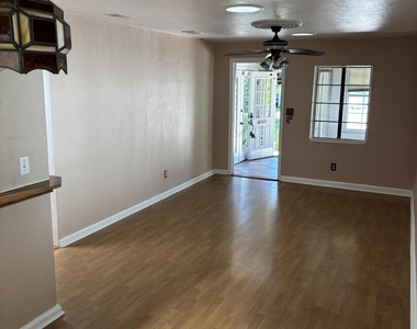 1343 Rensselaer Avenue - Photo Thumbnail 29
