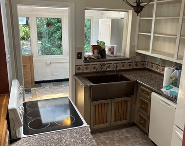 1343 Rensselaer Avenue - Photo Thumbnail 36