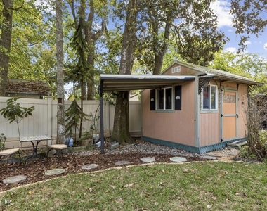 1343 Rensselaer Avenue - Photo Thumbnail 23