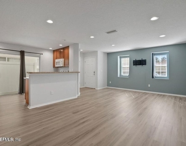 3408 Biltmore Way - Photo Thumbnail 6