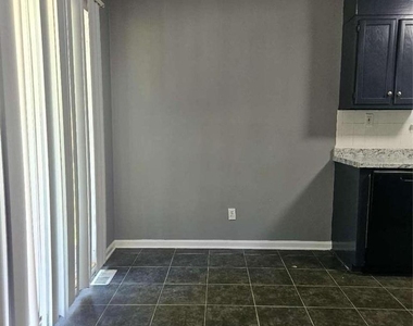 4115 Cranwood Drive - Photo Thumbnail 11