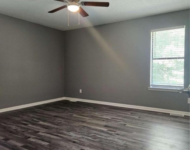 4115 Cranwood Drive - Photo Thumbnail 13