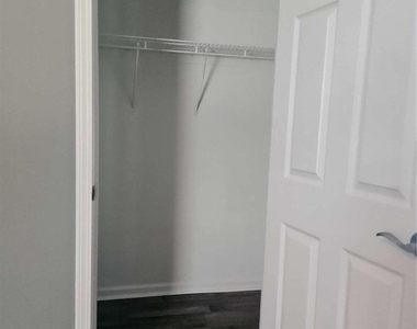 4115 Cranwood Drive - Photo Thumbnail 17
