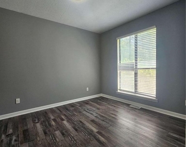 4115 Cranwood Drive - Photo Thumbnail 12