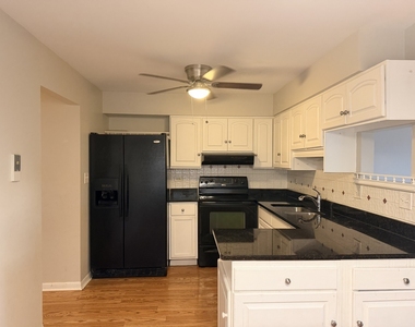 4517 Park Avenue - Photo Thumbnail 4