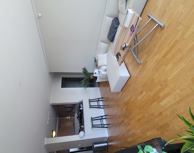 225 N Columbus Drive - Photo Thumbnail 2
