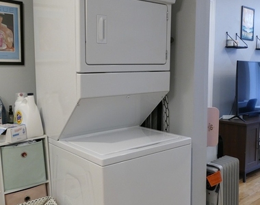834 N Mozart Street - Photo Thumbnail 18