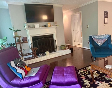 2901 Lenox Road - Photo Thumbnail 2