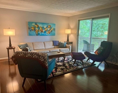 2901 Lenox Road - Photo Thumbnail 9