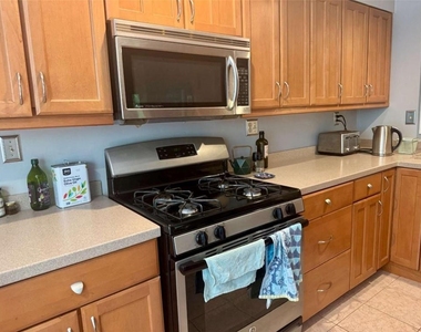 2901 Lenox Road - Photo Thumbnail 4