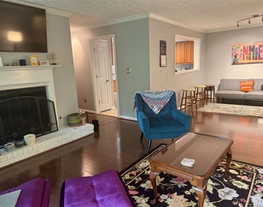 2901 Lenox Road - Photo Thumbnail 6