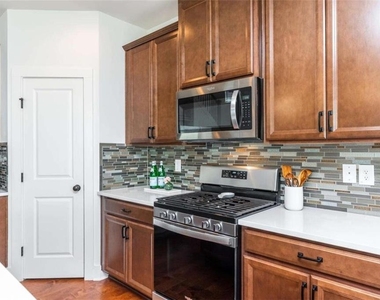 40 Caison Drive - Photo Thumbnail 8