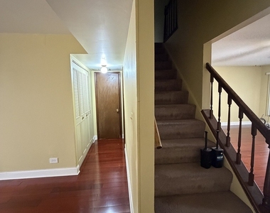805 Bishop Court - Photo Thumbnail 6
