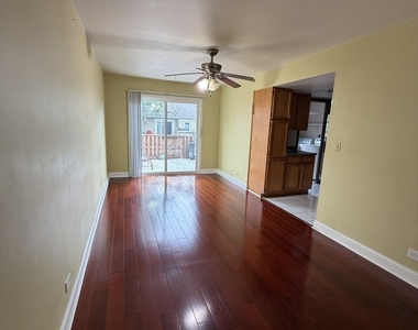 805 Bishop Court - Photo Thumbnail 2