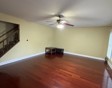 805 Bishop Court - Photo Thumbnail 1