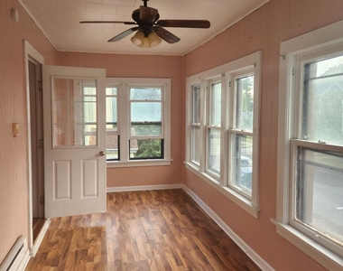 208 Illinois Street - Photo Thumbnail 3