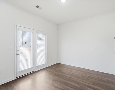 3369 English Elm Way - Photo Thumbnail 16