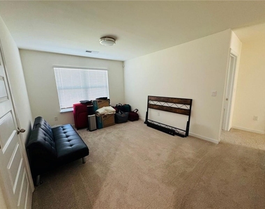 3369 English Elm Way - Photo Thumbnail 5