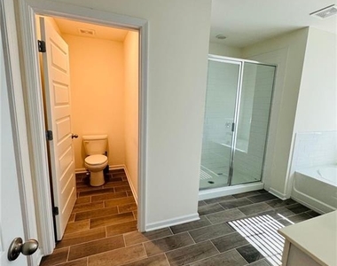 3369 English Elm Way - Photo Thumbnail 8