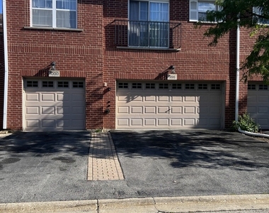 996 Enfield Drive - Photo Thumbnail 1
