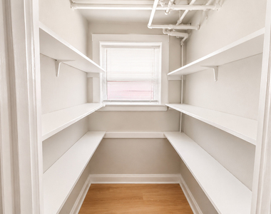 739 Hinman Avenue - Photo Thumbnail 3