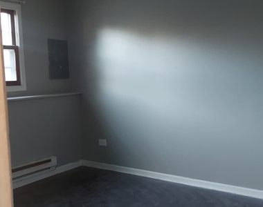 3303 Colgate Avenue - Photo Thumbnail 5