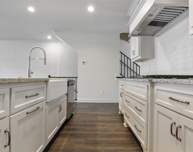 243 Church Street - Photo Thumbnail 9