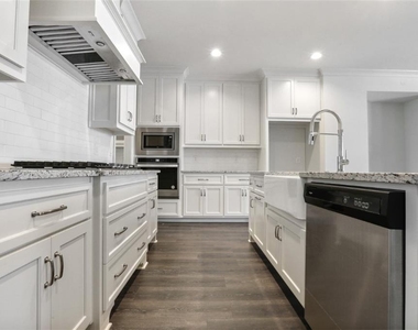 243 Church Street - Photo Thumbnail 8
