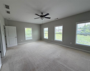 860 Westmoreland Circle Nw - Photo Thumbnail 10